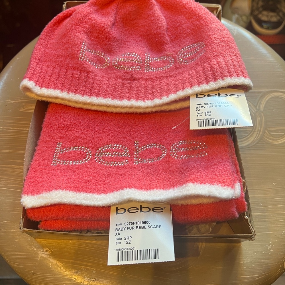 bebe Baby Fur Knit Cap & Long Scarf-matching set Vintage
